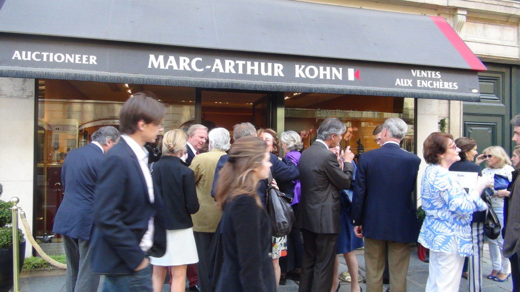 Tout savoir sur Marc-Arthur Kohn, le commissaire-priseur de Paris