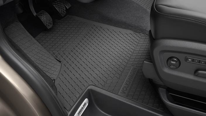 Un tapis de coffre en caoutchouc pour tout transporter