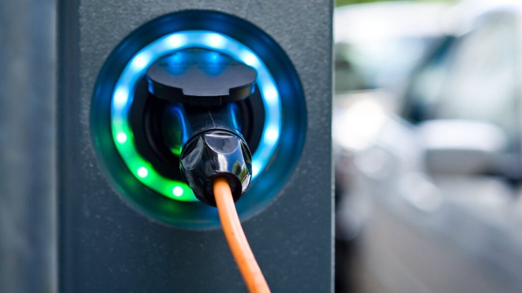 Quels sont les avantages d’installer une borne de recharge électrique ?