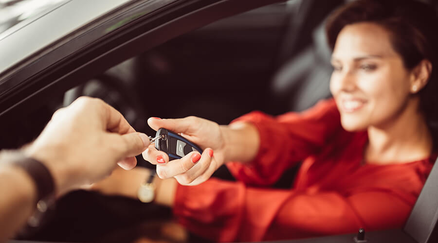 Moyens sûrs d’accepter le paiement lors de la vente de votre voiture