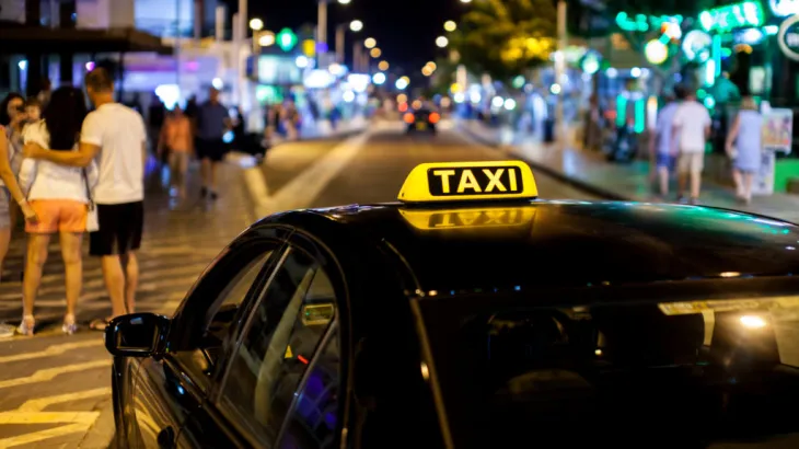 Facteurs à prendre en compte pour choisir le meilleur service de taxi