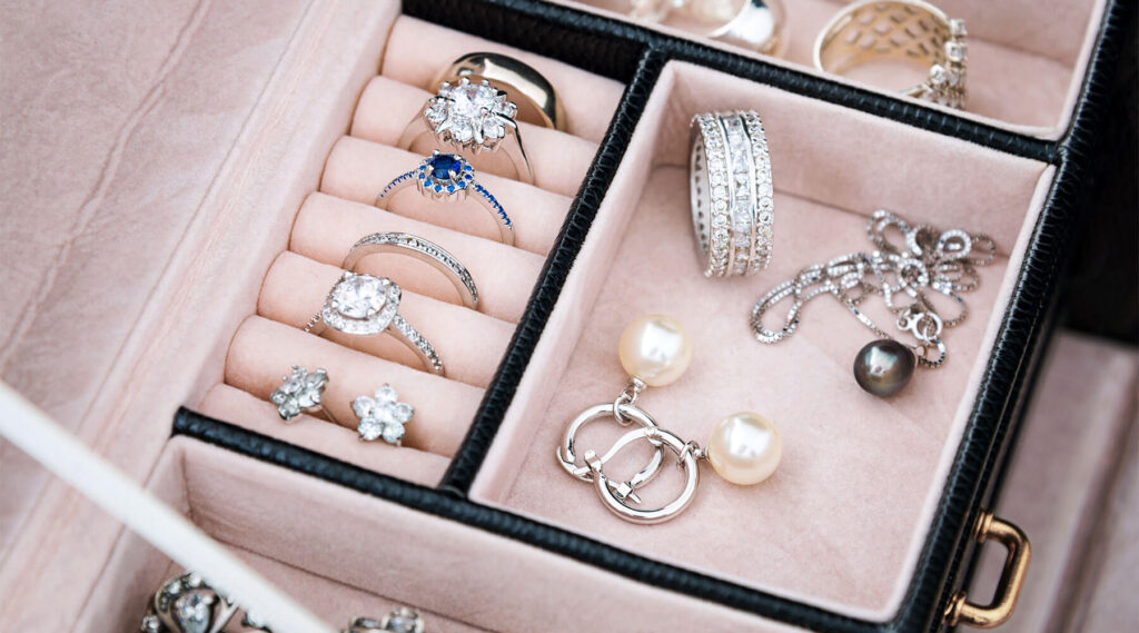 Choisir la boîte à bijoux idéale pour ranger vos bijoux