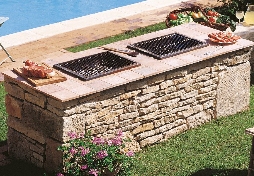 Construire un barbecue en briques