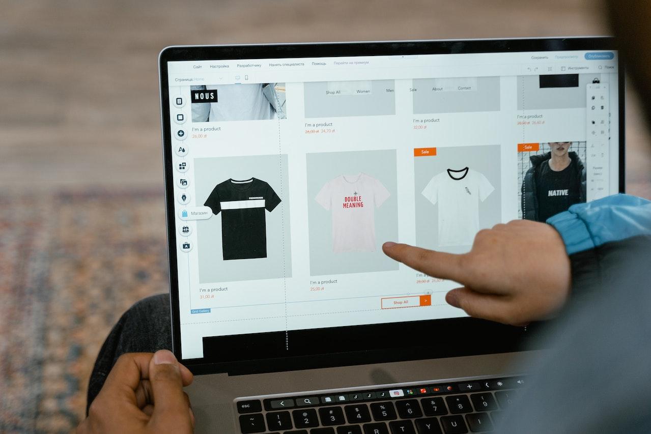Comment avoir ses premiers clients grâce au digital - | LeTranfo