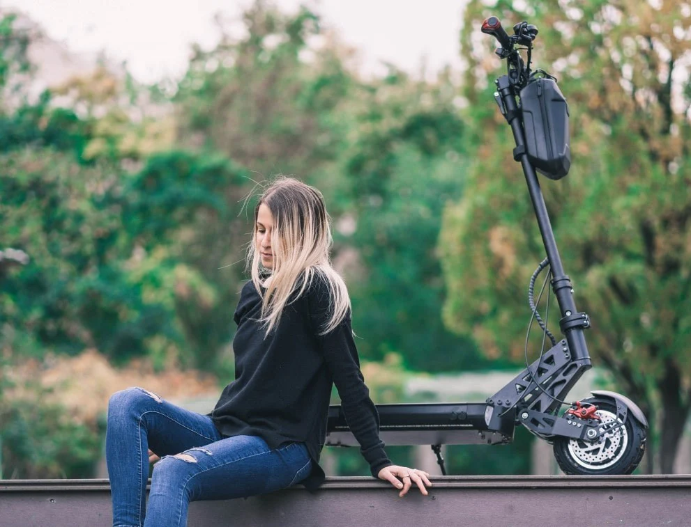 Découvrez la Gamme Époustouflante de Trottinettes Électriques Dualtron par Weebot