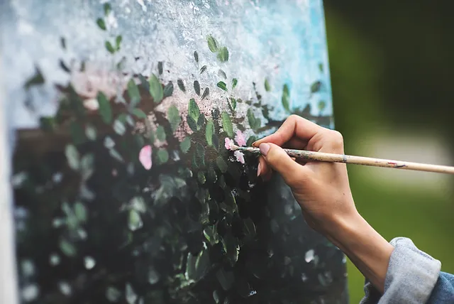 Devenir artiste peintre autodidacte : Le chemin vers la créativité et l’expression personnelle