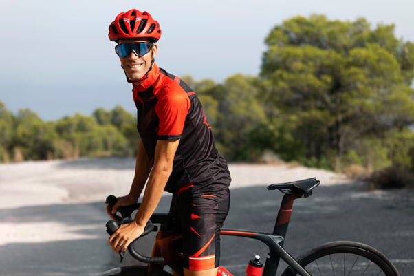 Accessoires pour cycliste : les indispensables pour pédaler confortablement et en toute sécurité
