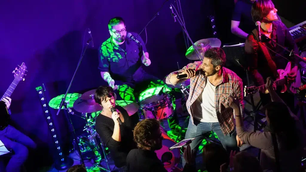 Réussir l’ambiance musicale d’un événement professionnel : les clés d’une organisation efficace