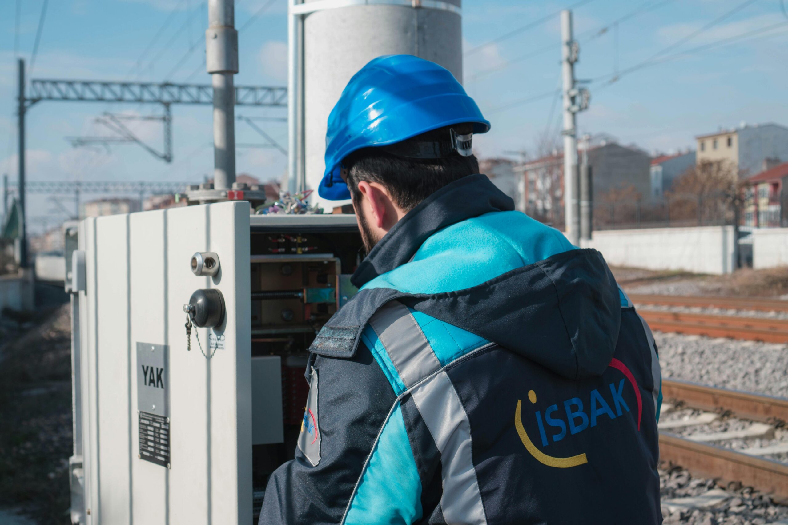 Combien Gagne un Artisan Électricien en France ?