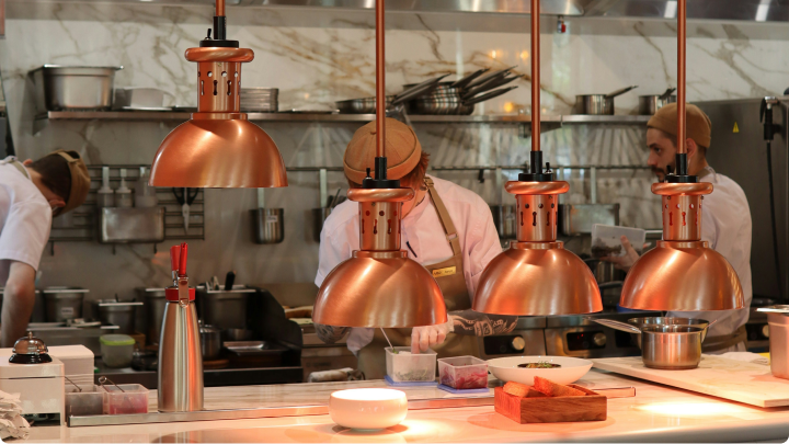 Pourquoi l’aménagement d’un restaurant compte autant que la cuisine ?